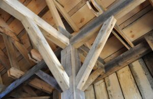 Bezpečnost a stabilita konstrukcí – Klíčová role trámových spojovacích prvků